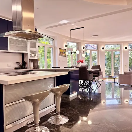Royal Sun Villa *